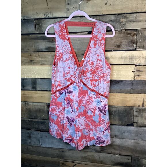 Free People Women’s Short Romper Size Small White/ Coral - Picture 2 of 6